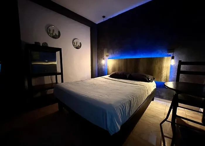 Zyan Rooms